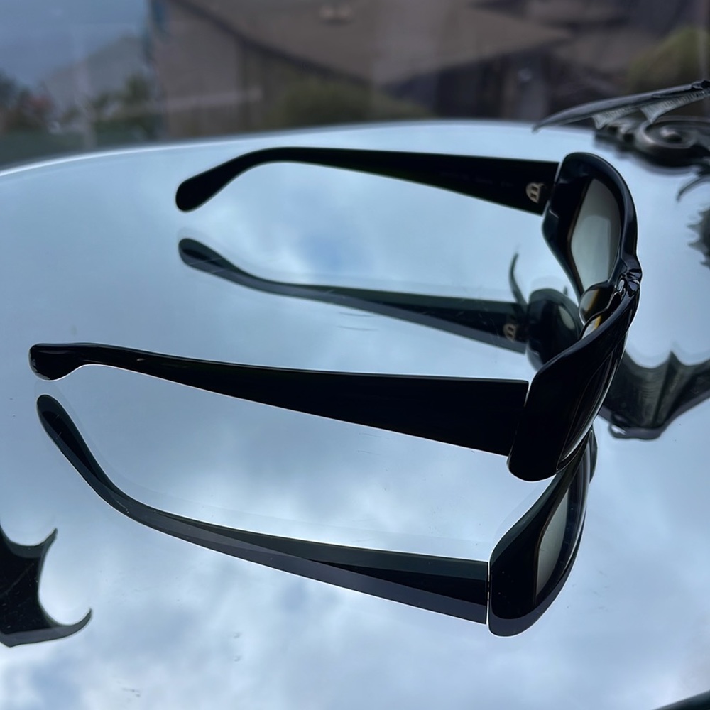 OLIVER PEOPLES SUNGLASSES - Picture 3 of 8